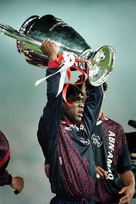 seizoen 1994 1995 , wenen 24-05-1995 , ajax - ac milan 1-0 champions league finale , ajax wint de europacup voor de 4e keer . clarence seedorf clarence seedorf *** season 1994 1995 weeping 24 05 1995 ajax ac milan 1 0 champions league final ajax wins the european cup for the 4th time clarence seedorf clarence seedorf archive kpnw20046 football 