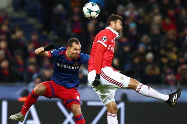 MOSCOW, RUSSIA â€“ NOVEMBER 22, 2017: CSKA Moscow s Sergei Ignashevich (L) and Benfica Lisbonâ€™s Jardel in their 2017 18 UEFA Champions League Group A Round 5 football match at VEB Arena. Stanislav Krasilnikov TASS  TS06A304