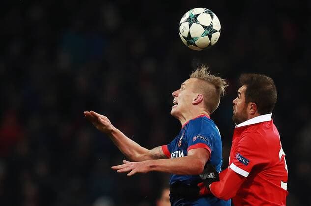 MOSCOW, RUSSIA â€“ NOVEMBER 22, 2017: CSKA Moscow s Pontus Wernbloom (L) and Benfica Lisbonâ€™s Jardel in their 2017 18 UEFA Champions League Group A Round 5 football match at VEB Arena. Sergei Fadeichev TASS  TS06A30A