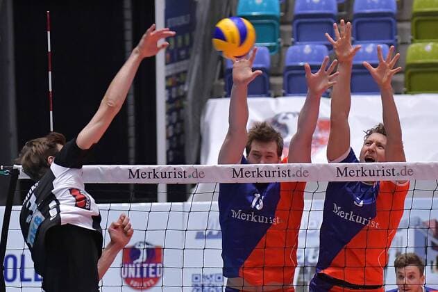 22 11 2017 xtkx Volleyball Men United Volleys Frankfurt Berlin Recycling Volleys emspor v l Robert Kromm Berlin Lincoln Williams United Volleys Lukas Bauer United Volleys Frankfurt