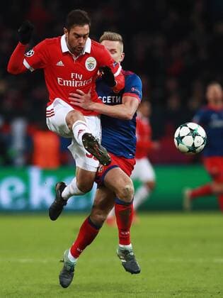 MOSCOW, RUSSIA â€“ NOVEMBER 22, 2017: Benfica Lisbonâ€™s Jardel (L) and CSKA Moscow s Pontus Wernbloom in their 2017 18 UEFA Champions League Group A Round 5 football match at VEB Arena; CSKA won 2-0. Sergei Fadeichev TASS  TS06A2FA