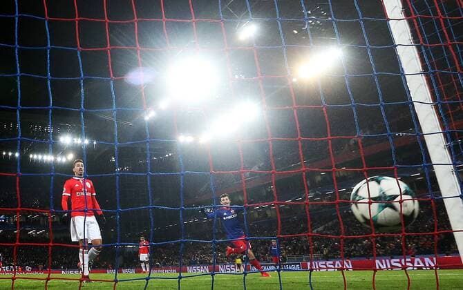 Themen der Woche - SPORT Bilder des Tages - SPORT MOSCOW, RUSSIA â€“ NOVEMBER 22, 2017: A goal scored against Benfica Lisbon in their 2017 18 UEFA Champions League Group A Round 5 football match against CSKA Moscow at VEB Arena; CSKA won 2-0. Sergei Fadeichev TASS  TS06A328