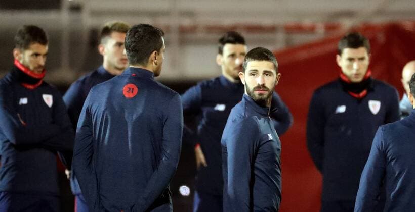Athletic Bilbao s Yeray Alvarez (C) and his teammates participate in a training session before tomorrow s UEFA Europa League match against Hertha Berlin at the San Mames stadium in Lezama, Basque Country, Spain, 22 November 2017. Athletic Bilbao s training session !ACHTUNG: NUR REDAKTIONELLE NUTZUNG!  Copyright: xLUISxTEJIDOx LEZ001 20171122-636469791746647142