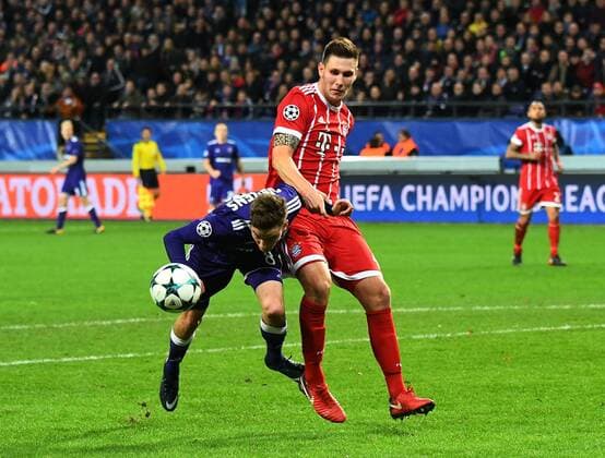 22 11 2017 xjhx Football Champions League RSC Anderlecht FC Bayern Muenchen emspor v l Pieter Gerkens RSC Anderlecht Niklas Suele FC Bayern Muenchen Anderlecht