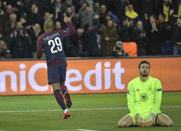 Bilder des Tages - SPORT But de Mbappe FOOTBALL : Paris SG vs Celtic Glasgow - Ligue des Champions 2018 - 22 11 2017 MAO Panoramic 