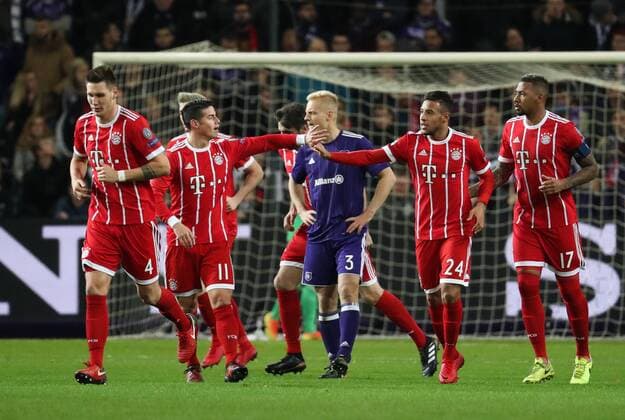 Anderlecht s Olivier Deschacht looks dejected during a soccer match between Belgian club RSC Anderlecht and German team FC Bayern Munchen, Wednesday 22 November 2017 in Brussels, game five out of six in the group stage (Group B) of the UEFA Champions League competition. VIRGINIExLEFOUR  x05206696x