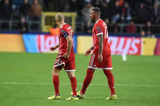 Soccer Champions League Group Stage 5 Gameday RSC Anderlecht FC Bayern Munich on 22 11 2017 in Constant Vanden Stock Stadium in Anderlecht Arjen Robben Munich left left injured the field xRx