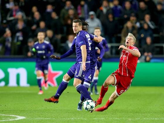 Uros Spajic RSC Anderlecht 5 Robert Lewandowski Bayern Munich 9 RSC Anderlecht vs Bayern Munich Champions League Football 22 11 2017 Anderlecht Copyright: xLanger Eibner-Pressefotox EP_HLR