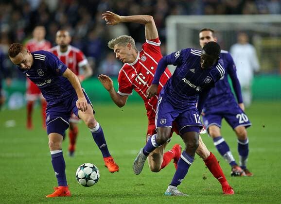 22 11 2017 Football UEFA Champions League 2017 2018 Group Stage 5 Gameday RSC Anderlecht FC Bayern Munich at Constant Vanden Stock Stadium Anderlecht v Adrien Trebel RSC Anderlecht vs. Robert Lewandowski Bayern Munich and Dennis Appiah RSC Anderlecht