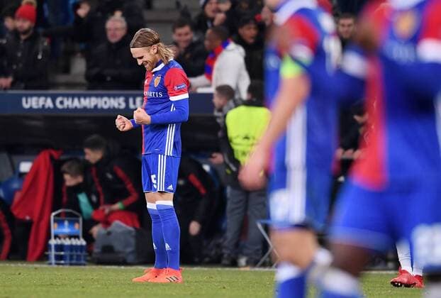 FOOTBALL CHAMPIONS LEAGUE SEASON 2017 2018 GROUP BASE FC Basel Manchester United FC 22 11 2017 FC SCHLUSSJUBEL Matchwinner Goalkeeper 1 0 Michael Lang li Basel
