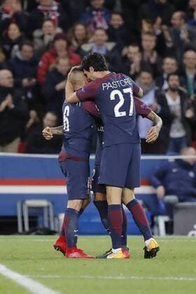 Marco Verratti (psg) inscrit un but, joie avec Daniel Alves da Silva (PSG) et Javier Matias Pastore (psg) FOOTBALL : PARIS SAINT GERMAIN v CELTIC - UEFA CHAMPIONS LEAGUE - 22 11 2017 StephaneAllaman Panoramic 