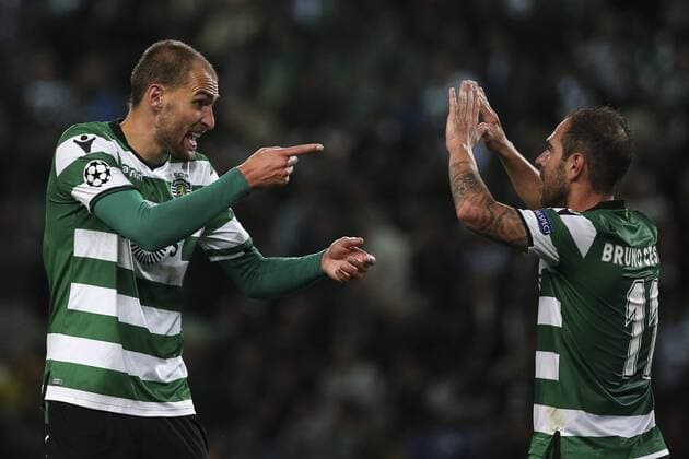 November 22, 2017 - Lisbon, Portugal - SportingÃ¢â‚¬â ¢s midfielder Bruno Cesar celebrates with SportingÃ¢â‚¬â ¢s forward Bas Dost after scores his goal during the UEFA Champions League group D match between Sporting CP and Olympiacos FC at Alvalade Stadium on November 22, 2017 in Lisboa, Portugal. ( Nurphoto) Sporting CP v Olympiakos Piraeus - UEFA Champions League  - ZUMAn230 20171122_zaa_n230_244 Copyright: xFilipexAmorimx