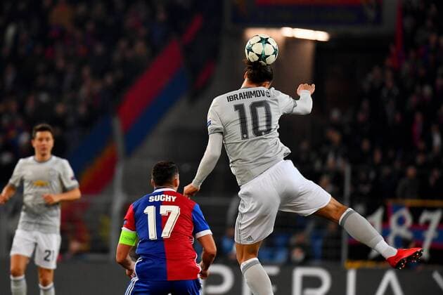 22nd November 2017, St Jakob-Park, Basel, Switzerland; UEFA Champions League, FC Basel versus Manchester United ManU Zlatan Ibrahimovic of Manchester United wins the header over Marek Suchy of FC Basel  ActionPlus11954823