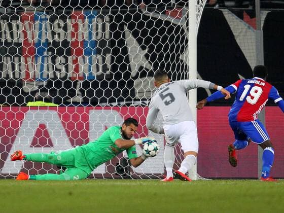 FC Basel v Manchester United ManU UEFA Champions League Sergio Romero of Manchester United during the UEFA Champions League match at St. Jakob-Park, Basel Content Not Available For UK Newspapers Copyright: xYannisxHalasx FIL-10987-0063