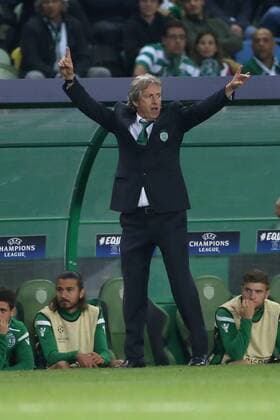 November 22, 2017 - Lisbon, Portugal - Sporting s head coach Jorge Jesus from Portugal gestures during the UEFA Champions League group D football match Sporting CP vs Olympiacos FC at Alvalade stadium in Lisbon, Portugal on November 22, 2017. Sporting CP v Olympiakos Piraeus - UEFA Champions League  - ZUMAn230 20171122_zaa_n230_472 Copyright: xPedroxFiuzax