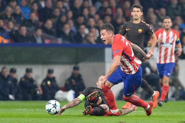 November 22, 2017 - Madrid, Spain - Naingolann of AS Roma and Gimenez of Atletico de Madrid during the UEFA Champions League group C match between Atletico Madrid and AS Roma at Estadio Wanda Metropolitano on November 22, 2017 in Madrid, Spain Atletico Madrid v AS Roma - UEFA Champions League  - ZUMAn230 20171122_zaa_n230_681 Copyright: xMateoxVillalbax