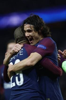 November 22, 2017 - Paris, France - Paris Saint-Germain s French striker Kylian Mbappe (L) celebrates with teammate Uruguayan striker Edinson Cavani after scoring his team s fourth goal during the UEFA Champions League Group B football match between Paris Saint-Germain (PSG) and Glasgow Celtic at Parc des Princes Stadium in Paris on November 22, 2017. Paris Saint-Germain v Celtic FC - UEFA Champions League  - ZUMAn230 20171122_zaa_n230_700 Copyright: xMehdixTaamallahx
