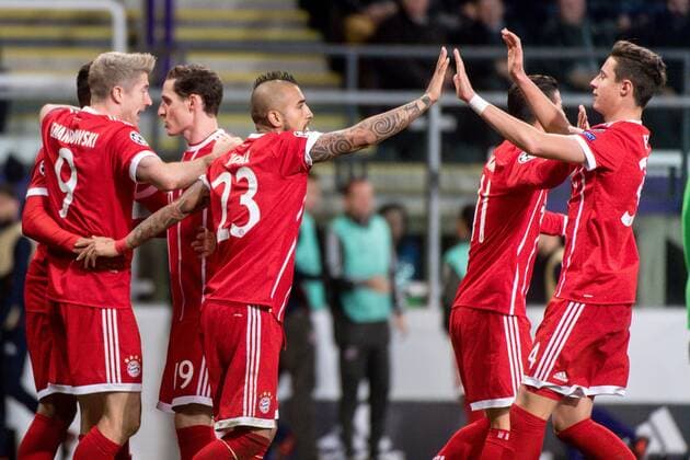 Belgium , Brussels , Nov 22 , 2017 - Soccer match between Belgian club RSC Anderlecht and German team FC Bayern Munchen , game five out of six in the group stage ( Group B ) of the UEFA Champions League competition - Robert LEWANDOWSKI , Sebastian RUDY , Arturo VIDAL James RODRIGUEZ & Marco FRIEDL Copyright Danny Gys Reporters xxGYS 