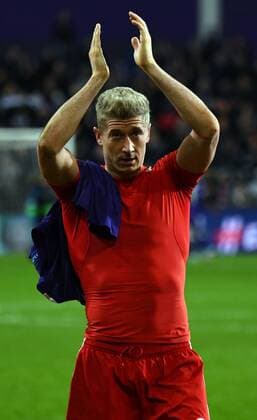 22 11 2017 xjhx Football Champions League RSC Anderlecht FC Bayern Muenchen emspor v l Robert Lewandowski Bayern Muenchen thanks Thanks to the fans Anderlecht