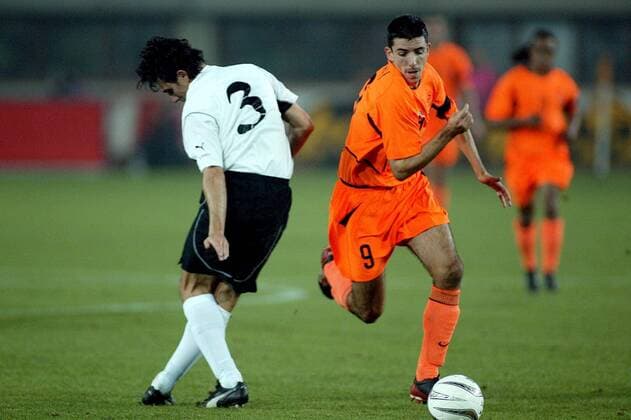 season 2002 2003 Vienna 16 10 2002 qualification match for the European Championship 2004 Austria Netherlands 0 3 Roy Makaay is Michael Baur too fast austria Netherlands football