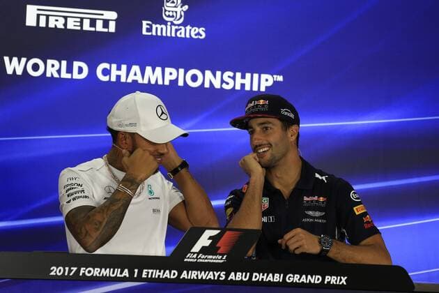 23rd November 2017, Yas Marina Circuit, Abu Dhabi, UAE; Abu Dhabi Formula One Grand Prix, driver arrivals and press conference PK Pressekonferenz Daniel Ricciardo - Red Bull Racing and Lewis Hamilton - Mercedes AMG Petronas F1 Team  ActionPlus11955034