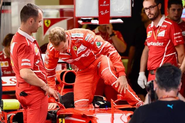 Sebastian Vettel GER 5 Scuderia Ferrari Grand Prix of ABU DHABI 2017 Preparations Motorsport Formula 1 23 11 2017 ABU DHABI Copyright: xAndre Eibner-Pressefotox EP_JAE
