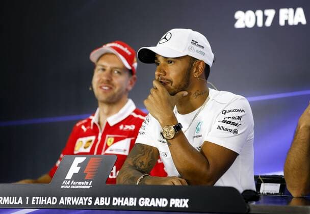 Motorsports: FIA Formula One World Championship WM Weltmeisterschaft 2017, Grand Prix of Abu Dhabi, 5 Sebastian Vettel (GER, Scuderia Ferrari), 44 Lewis Hamilton (GBR, Mercedes AMG Petronas F1 Team), Abu Dhabi United Arab Emirates