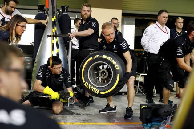 Motorsports: FIA Formula One World Championship WM Weltmeisterschaft 2017, Grand Prix of Abu Dhabi, 77 Valtteri Bottas (FIN, Mercedes AMG Petronas F1 Team), Abu Dhabi United Arab Emirates