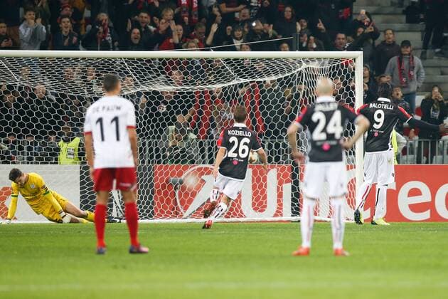 Nice Mario Balotelli scores from penalty during a game between French club OGC Nice and Belgian soccer team SV Zulte Waregem, the fifth game of the group stage (Group K) of the UEFA Europa League competition, Thursday 23 November 2017 in Nice, France. BRUNOxFAHY  x05207236x