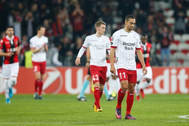 Essevee s players look dejected during a game between French club OGC Nice and Belgian soccer team SV Zulte Waregem, the fifth game of the group stage (Group K) of the UEFA Europa League competition, Thursday 23 November 2017 in Nice, France. BRUNOxFAHY  x05207238x