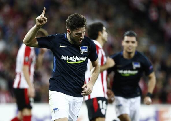 DAVID S. BUSTAMANTE 23 11 2017 BILBAO PAIS VASCO Partido correspondiente a la Jornada 5 del grupo J de la UEFA Europa League de futbol entre el Athletic de Bilbao y el Hertha BSC Berlin disputado en el Estadio San Mames de Bilbao. gol y celebracion de Matthew Leckie  xDAVIDxS.xBUSTAMANTEx xx
