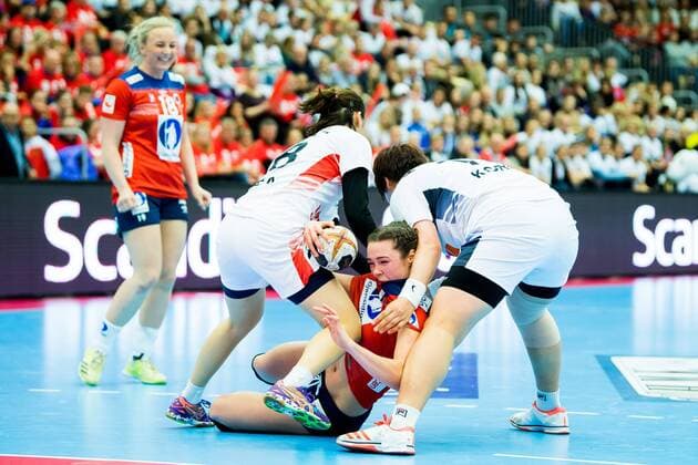 171123 Kari Brattset of Norway during the MÃ¸belringen Cup match between Norway and South Korea on November 23, 2017 in Sotra. Photo: Vegard Wivestad GrÃ¸tt BILDBYRAN kod VG 170061  Copyright: VEGARDxWIVESTADxGRÃ?TT BB171123BB540