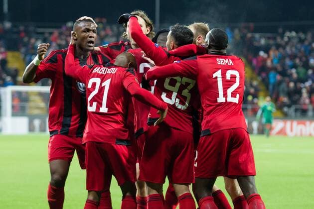 171123 Östersunds jublar efter att Alhaji Gero gjort 1-0 malet under fotbollsmatchen i Europa League mellan Östersund och Zorja Luhansk den 23 november 2017 i Östersund.  Copyright: TOBIASxNYKÄNEN BB171123TN009