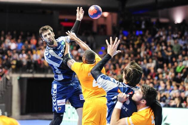 Marko Kopljar u200b u200bFuechse Berlin with a tap on the penalty area Action Action Horizontal horizontal Event Event EHF Cup Qualification 3 Round Fuechse Berloin vs FC Porto Location Max Schmeling Halle Berlin Germany Germany Europe Europe Date Date 23 11 2017 Handball EHF Cup Fuechse Berlin vs FC Porto 23 11 2017