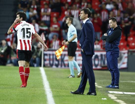 DAVID S. BUSTAMANTE 23 11 2017 BILBAO PAIS VASCO Partido correspondiente a la Jornada 5 del grupo J de la UEFA Europa League de futbol entre el Athletic de Bilbao y el Hertha BSC Berlin disputado en el Estadio San Mames de Bilbao. el entrenador Pal Dardai  xDAVIDxS.xBUSTAMANTEx xx