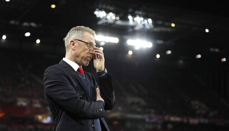 Cologne RheinEnergieStadion 23 11 17 Manager Peter Stöger 1 FC Köln thoughtfully ahead of the Europa League match between 1 FC Köln vs Arsenal London in the Season 2017 2018