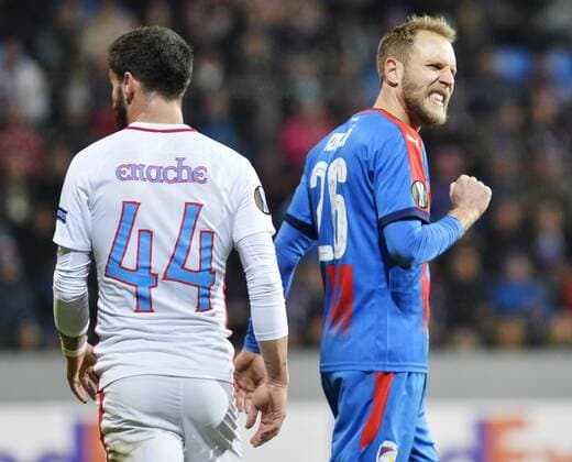 Gabriel Enache of FCSB, left, and Daniel Kolar of Victoria in action during the 5th round, Football European League match FC Viktoria Pilsen vs FC Steaua Bucurest (FCSB) in Pilsen, Czech Republic, November 23, 2017. (CTKxPhoto MiroslavxChaloupka) CTKPhotoP201711230878901  cha02