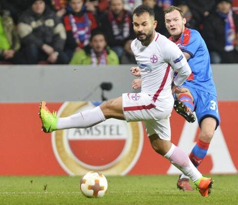 Junior Morais of FCSB, left, and Jakub Reznicek of Victoria in action during the 5th round, Football European League match FC Viktoria Pilsen vs FC Steaua Bucurest (FCSB) in Pilsen, Czech Republic, November 23, 2017. (CTKxPhoto MiroslavxChaloupka) CTKPhotoP201711230881101  cha03