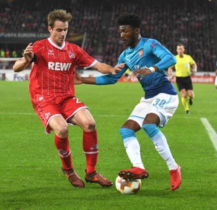 1 FC Cologne Arsenal FC London 23 11 2017 Lukas Klünter Cologne Action against Ainsley Maitland Niles Arsenal HM