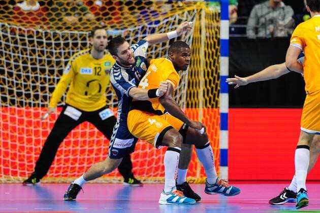 Drago Vukovic Fuechse Berlin with heavy work in defense Action Action Horizontal horizontal Event Event EHF Cup Qualification 3 Round Fuechse Berloin vs FC Porto Location Max Schmeling Halle Berlin Germany Germany Europe Europe Date Date 23 11 2017 Handball EHF Cup Fuechse Berlin vs FC Porto 23 11 2017