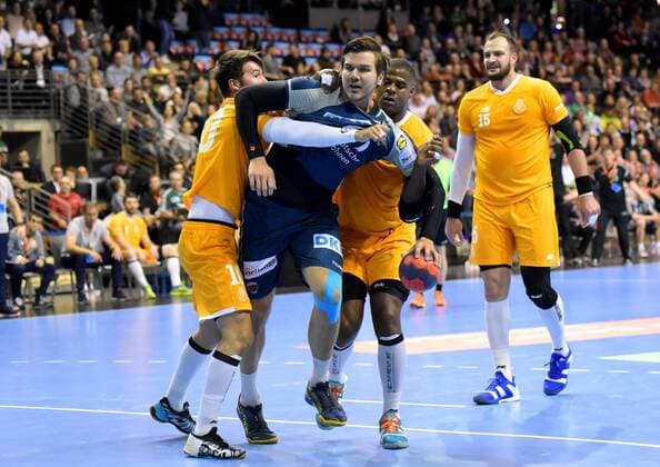 EHF Cup Handball Fuechse Berlin vs FC Porto 23 11 2017 Erik Schmidt 28 Fuechse Berlin during the match between Fuechse Berlin and FC Porto on 23 11 2017 in the Max Schmeling Halle Berlin Germany Handball men 3 round EHF Cup xDLx