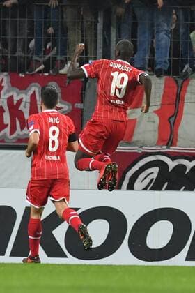 GER 1 FC Köln GER vs FC Arsenal ENG 23 11 2017 RheinEnergieSTADION Cologne Europa League Group Stage 5 Gameday GER 1 FC Köln GER vs FC Arsenal ENG im Bild Sehrou Guirassy FC Köln 19 is pleased to announce his goal to 1 0 nordphotox xMeuter nordphoto 00351