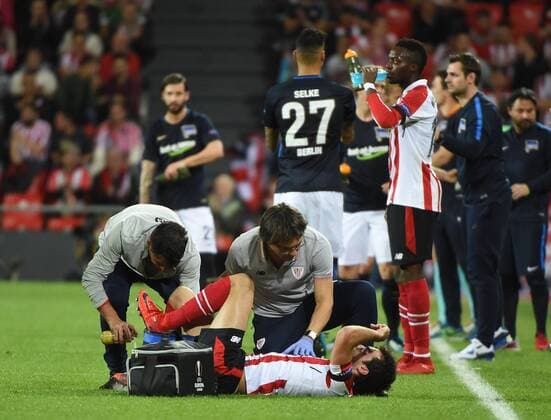 Soccer Men Season 2017 2018 UEFA Europa League Group J 5 Gameday Bilbao Athletic Bilbao Hertha BSC Inigo Lekue Athletic Bilbao on the ground 23 11 2017 Copyright: xMichaelxHundtx xMatthiasxKochx