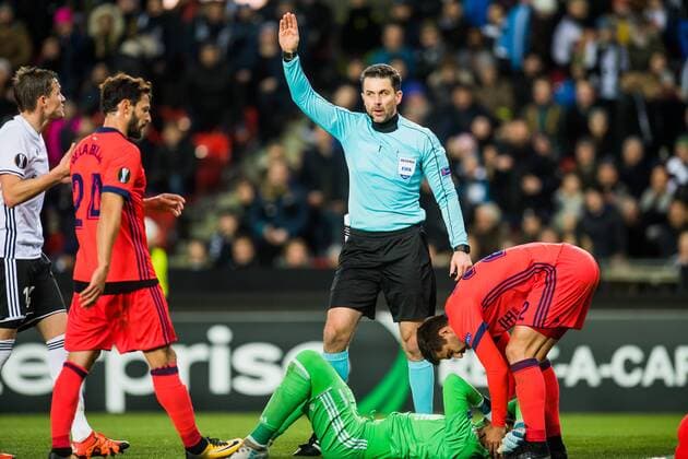 171123 Daniel Stefanski, referee, during the UEFA Europa League match between Rosenborg and Real Sociedad on November 23, 2017 in Trondheim. Photo: Jon Olav Nesvold BILDBYRAN kod JE 160081  Copyright: JONxOLAVxNESVOLD BB171123BB976
