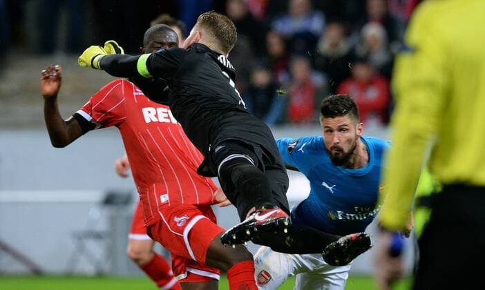 Soccer UEFA Europa League Men Season 2017 2018 Group H 5 Gameday Rhein Energie Stadium Cologne 1 FC Köln red FC Arsenal London blue Timo Horn FC Cologne Oliver Giroud Arsenal Action
