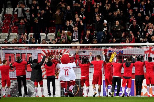 SOCCER - EL, RBS vs Vitoria SALZBURG,AUSTRIA,23.NOV.17 - SOCCER - UEFA Europa League, Red Bull Salzburg vs Vitoria Guimaraes SC. Image shows the rejoicing of RBS. GEPAxpictures xFlorianxErtl
