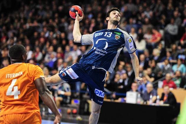 Petar Nenadic Fuechse Berlin Action Action Landscape horizontal Event Event EHF Cup Qualification 3 Round Fuechse Berloin vs FC Porto Location Max Schmeling Halle Berlin Germany Germany Europe Europe Date Date 23 11 2017 Handball EHF Cup Fuechse Berlin vs FC Porto 23 11 2017