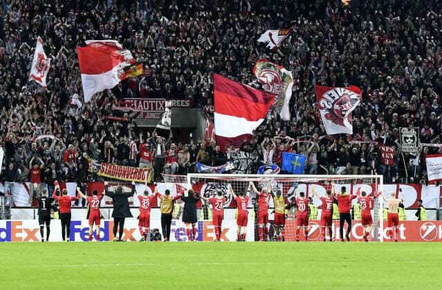Football UEFA Europa League Men Season 2017 2018 Group H 5 Gameday Rhein Energie Stadium Cologne 1 FC Köln red Arsenal FC London blue 1 0 Final FC Köln in front of the fans Jubel Freude Action
