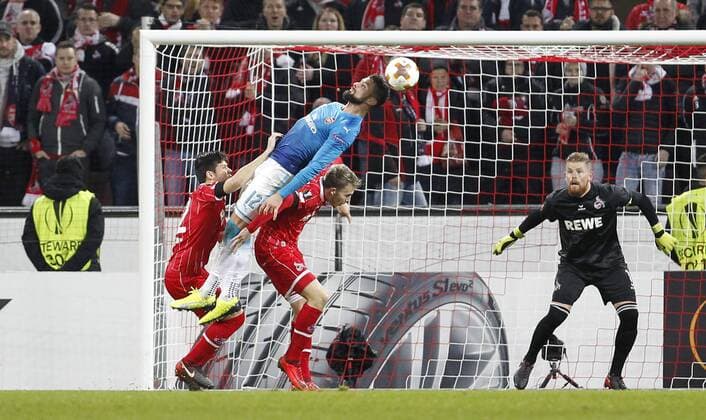 Cologne RheinEnergieStadion 23 11 17 Jorge Mere 1 FC Köln L and Jannes Horn 1 FC Köln R against Olivier Giroud Arsenal London in Europaleague match between 1 FC Köln vs Arsenal London in the Season 2017 2018