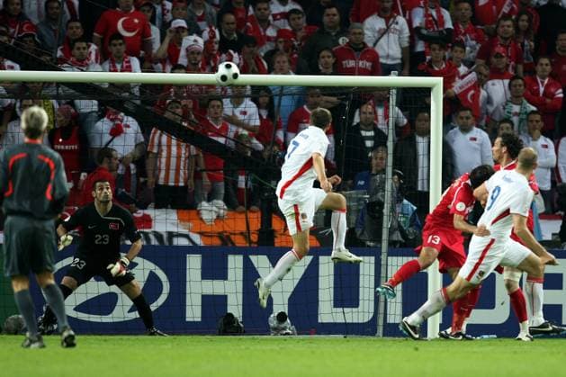 euro2008 ek geneve 15 06 08 turkey czech republic jan koller scores 0 1 turkey czech republic